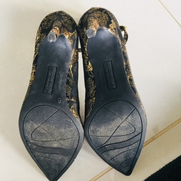 Black and Gold Floral Heels - Picture 7 of 7